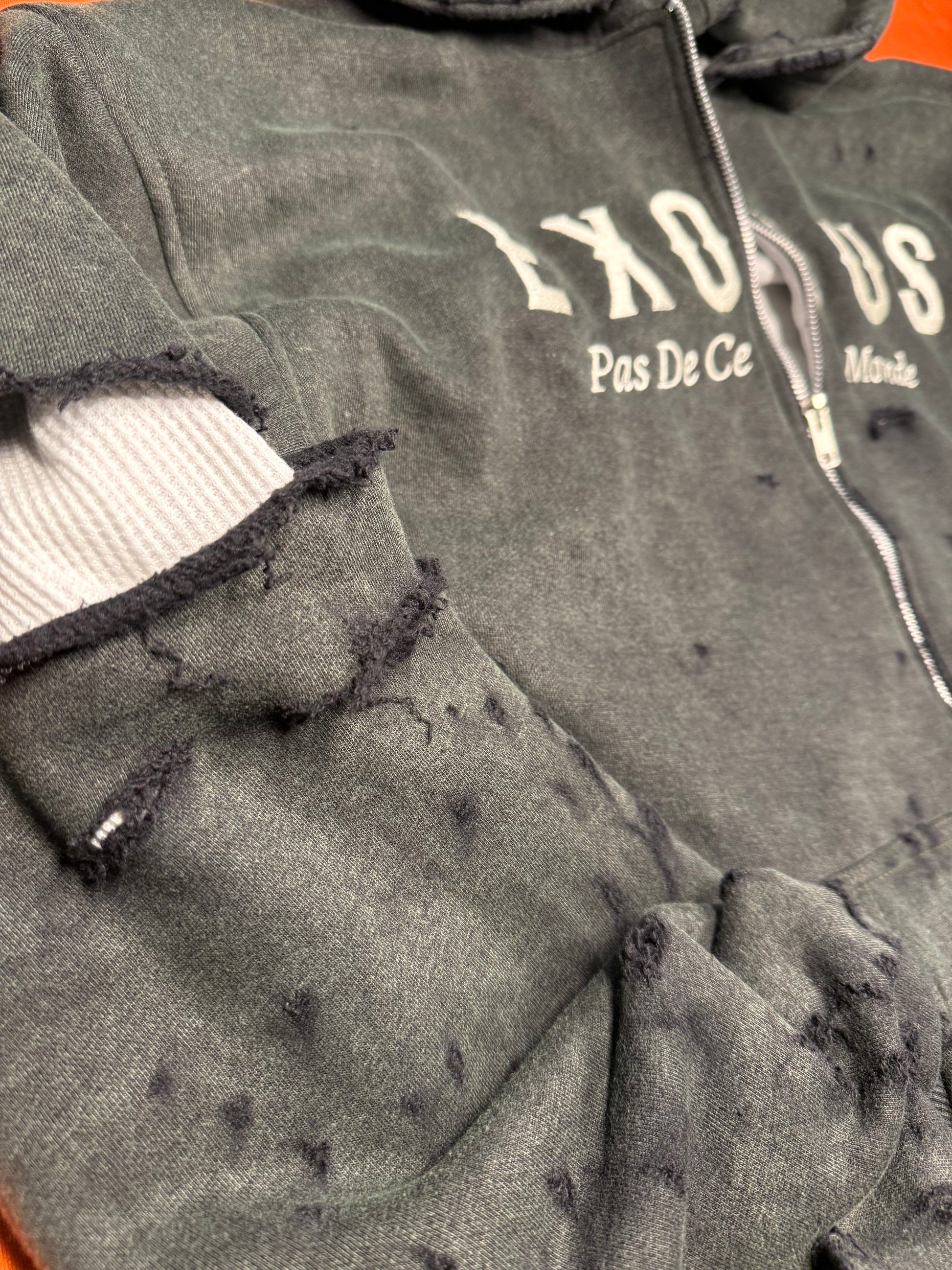 Embroidered and Distressed Verte Messiah