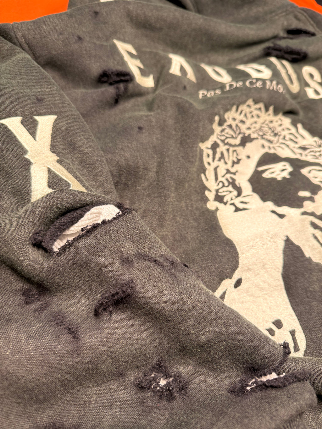 Embroidered and Distressed Verte Messiah
