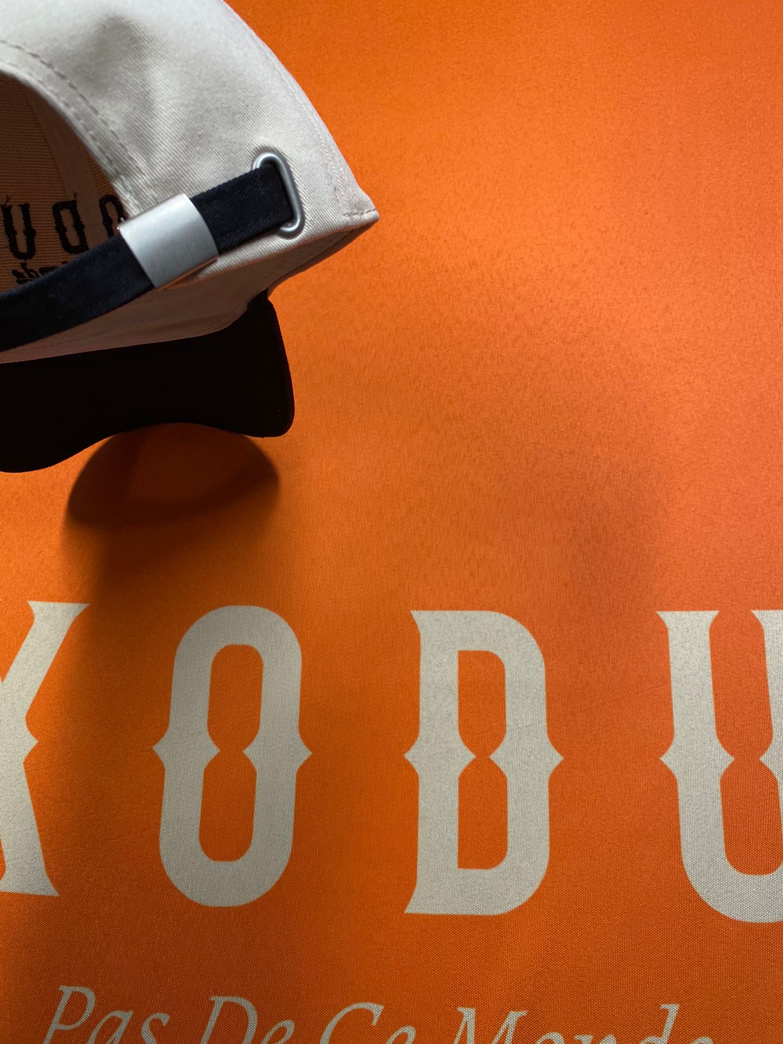 Clothing and accessories from Exodus Pas De Ce Monde – unisex streetwear including t-shirts, jackets, sunglasses, jewelry, bags, and headwear designed for everyday wear and bold urban fashion.